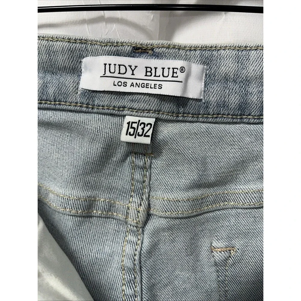 Judy Blue Mid Rise Light Wash Distressed Skinny Fit Destroyed Jeans Size 15 / 32 - Picture 8 of 9